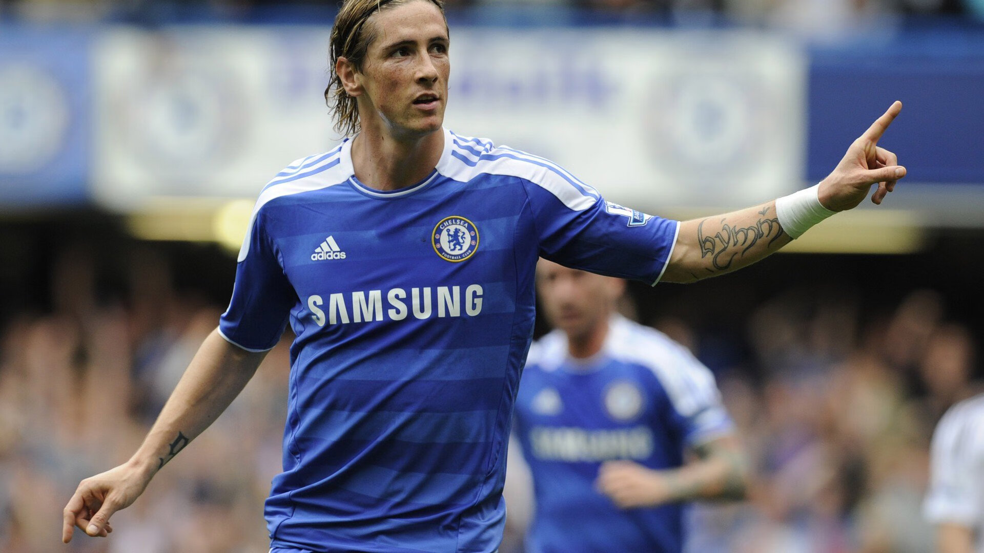 莱万赛后谦逊发言霸榜热搜，快船惊天绝杀引爆全网